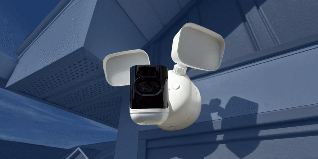 alarm.com outdoor floodlight camera for homes and businesses